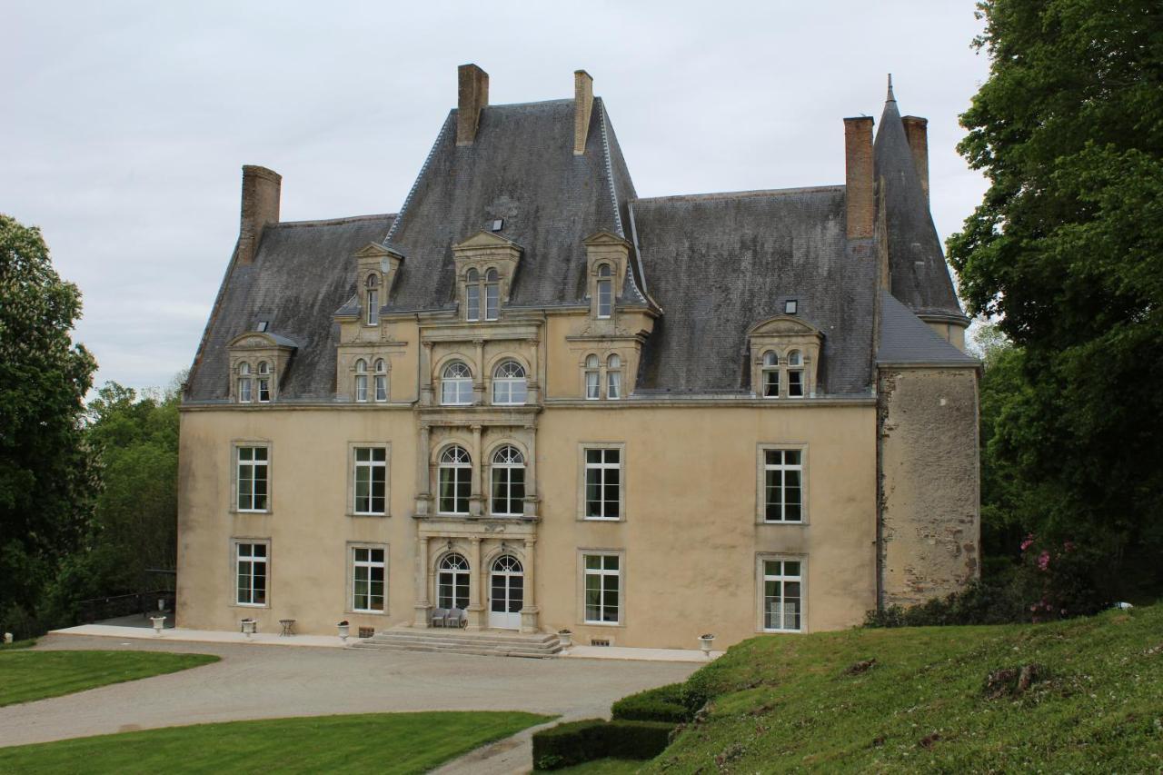 Chateau de la Lucazière Mont-Saint-Jean  Extérieur photo
